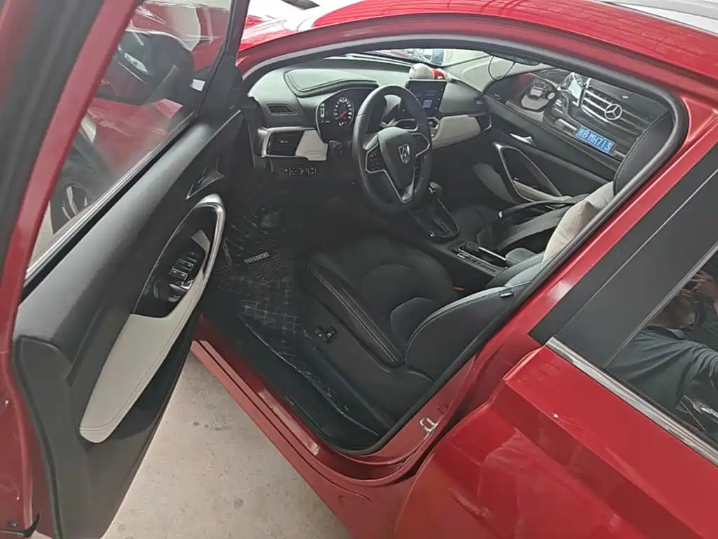 Baojun 530 2018 2018 Model 1.5T DCT Flagship (China V)