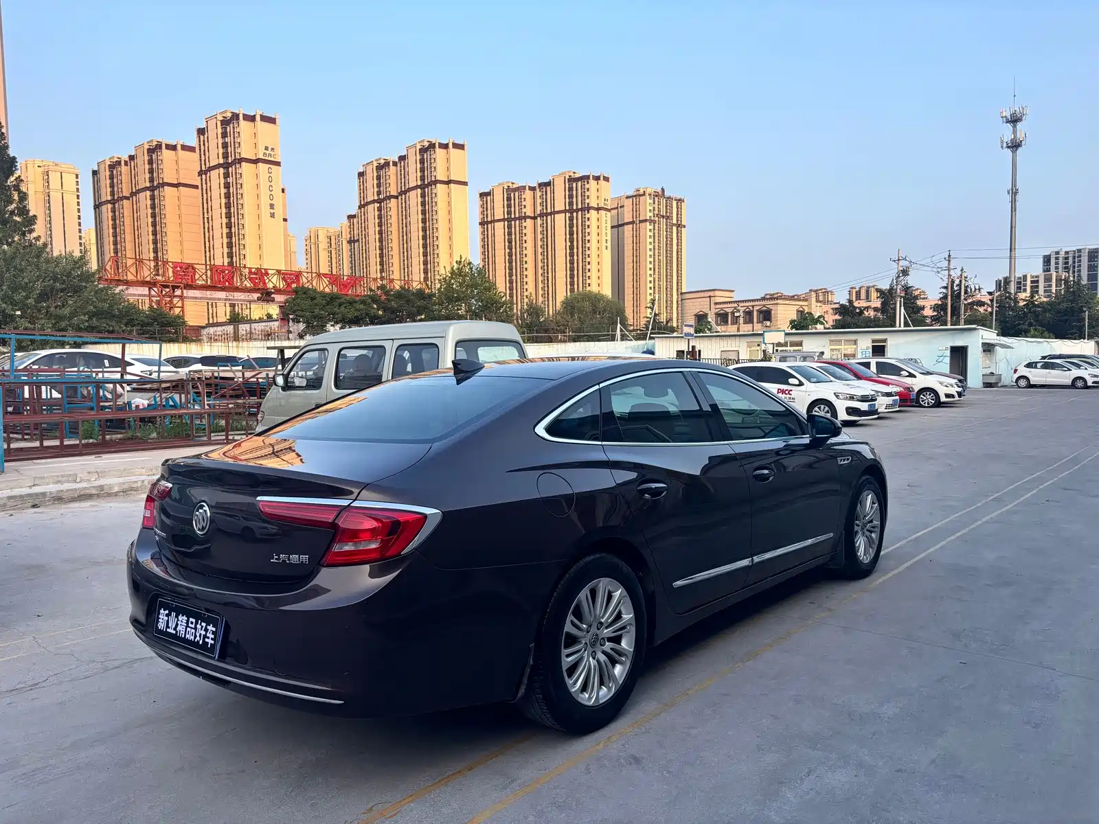 Фото 4 - Buick LaCrosse