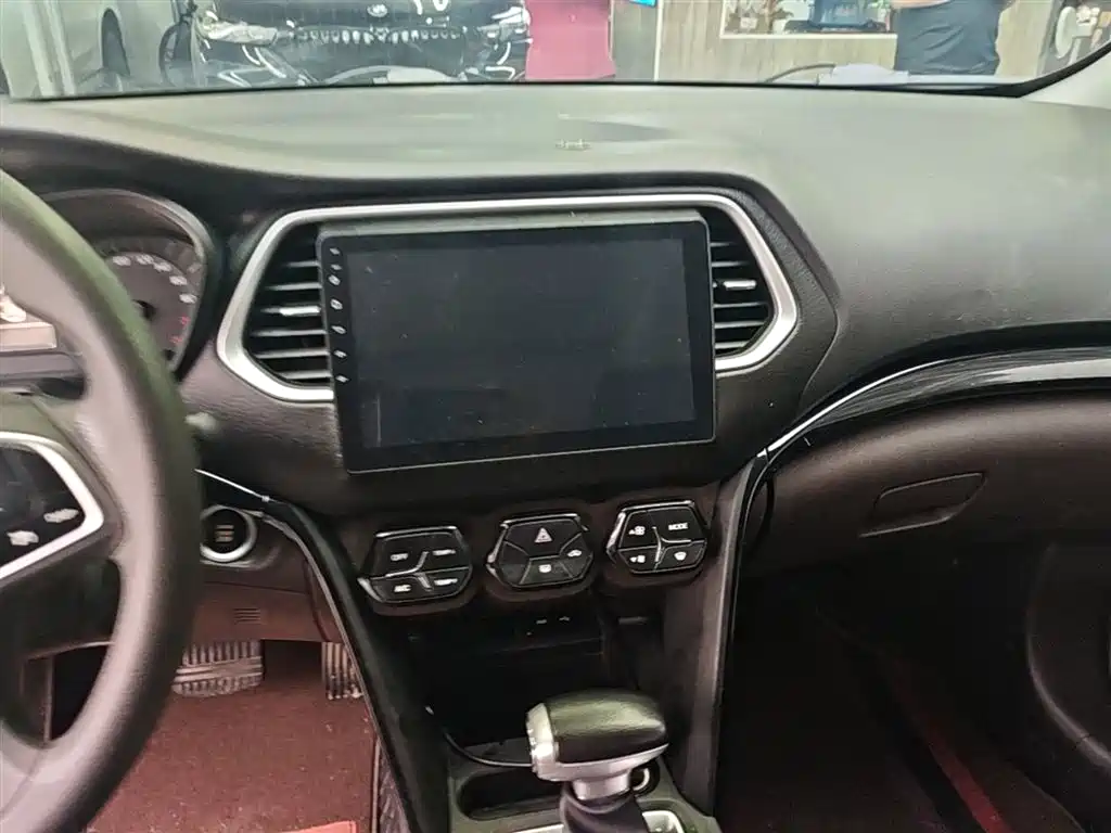 GAC Trumpchi Trumpchi GS4 2017 200T G-DCT 2WD Elite фото 13