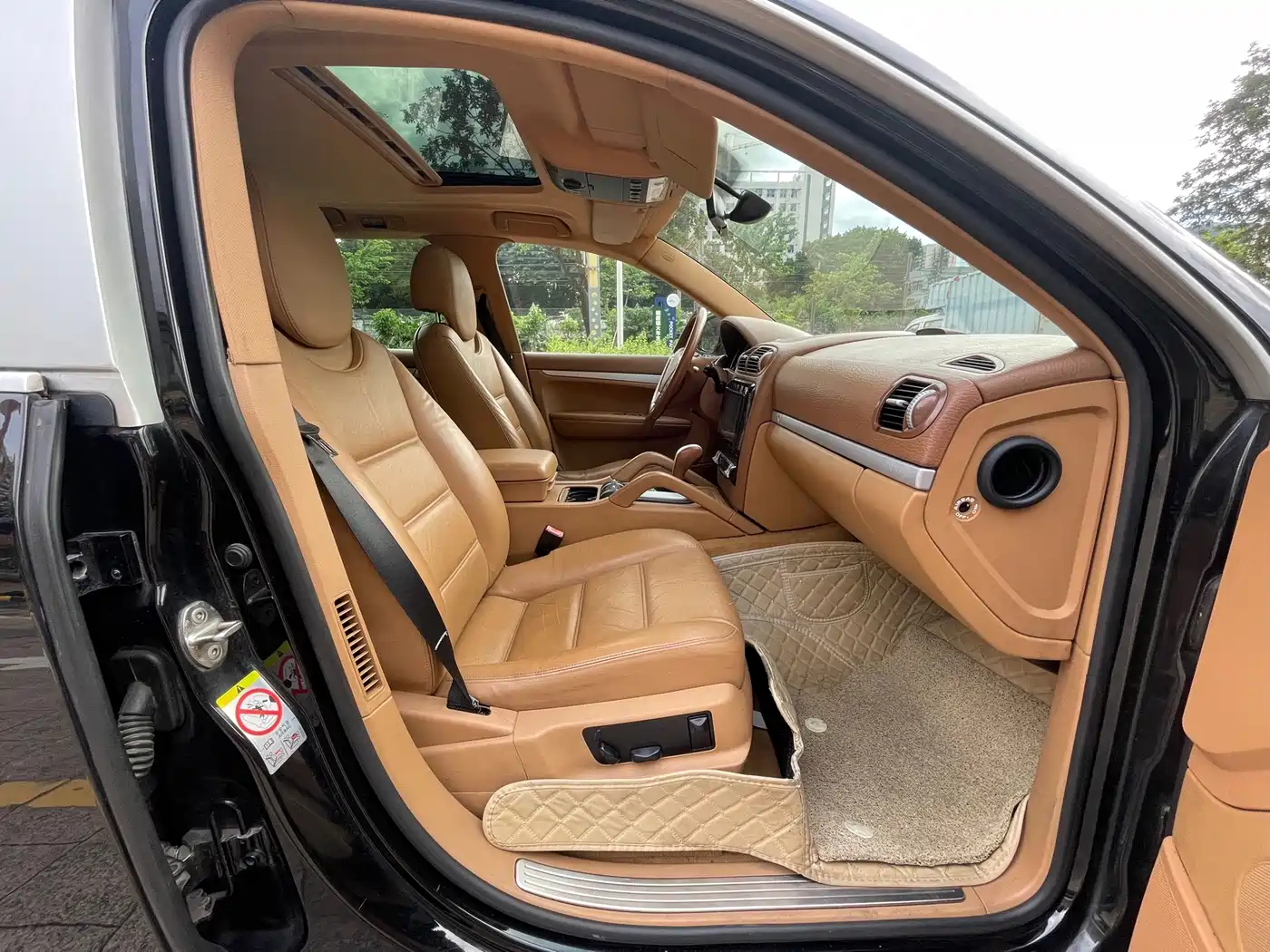 Photo 14 - Porsche Cayenne