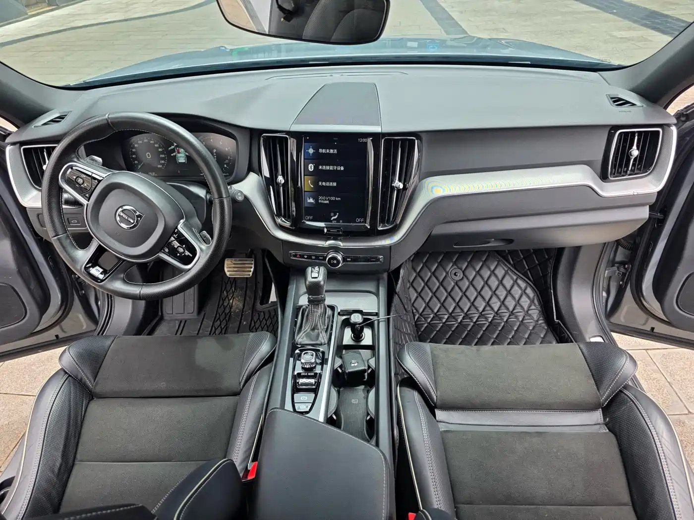 Фото 13 - Volvo XC60