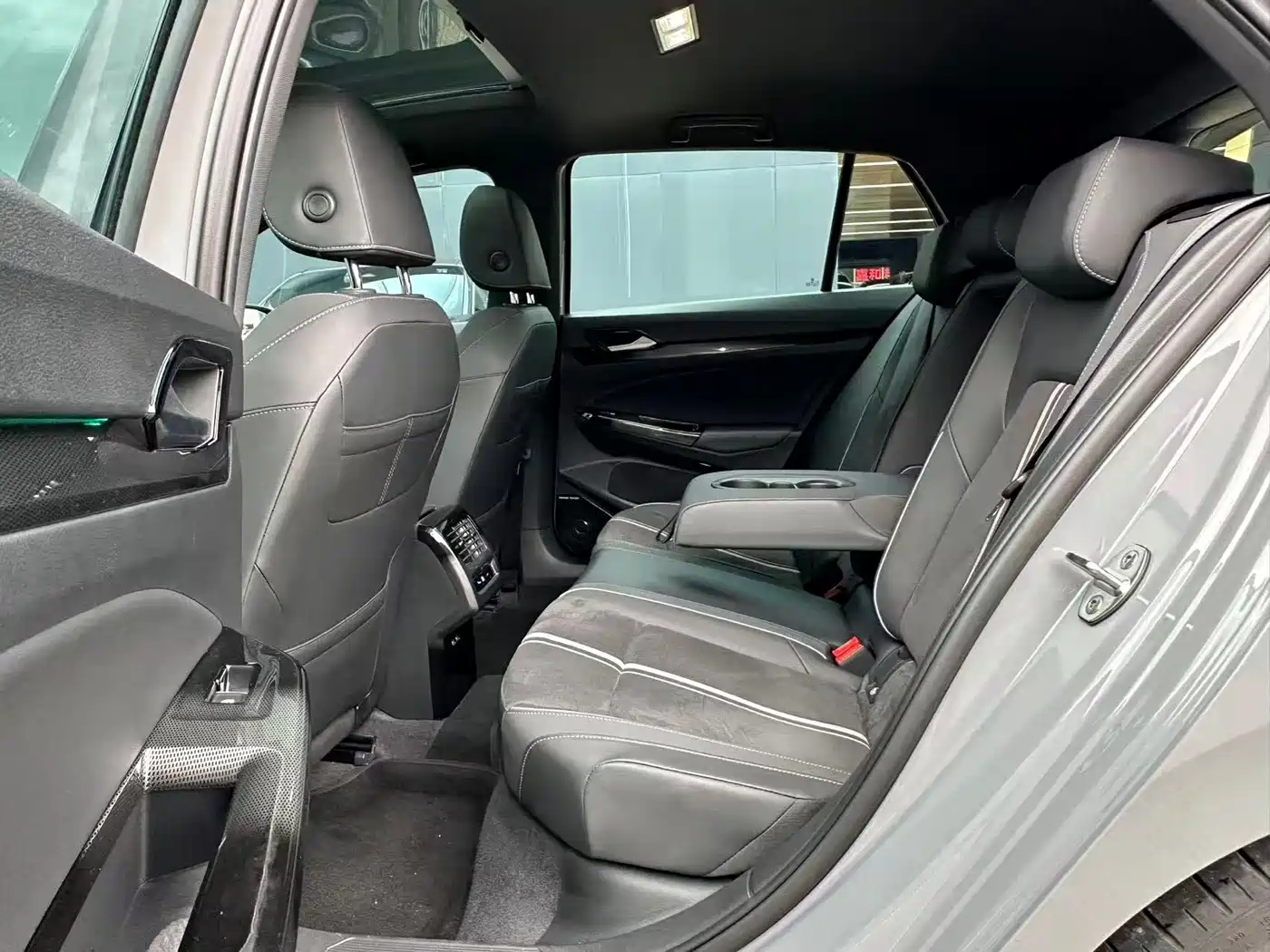 Фото 4 - Volkswagen Golf