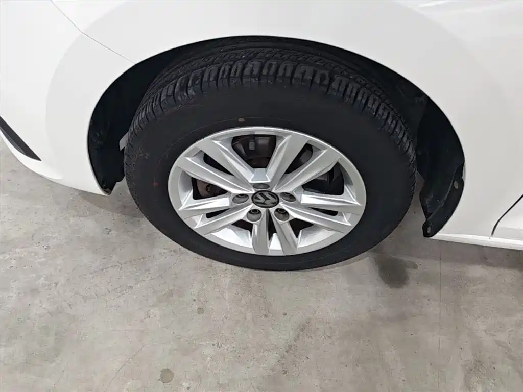 Volkswagen Santana 2016 1.6L Automatic Trend Edition фото 23