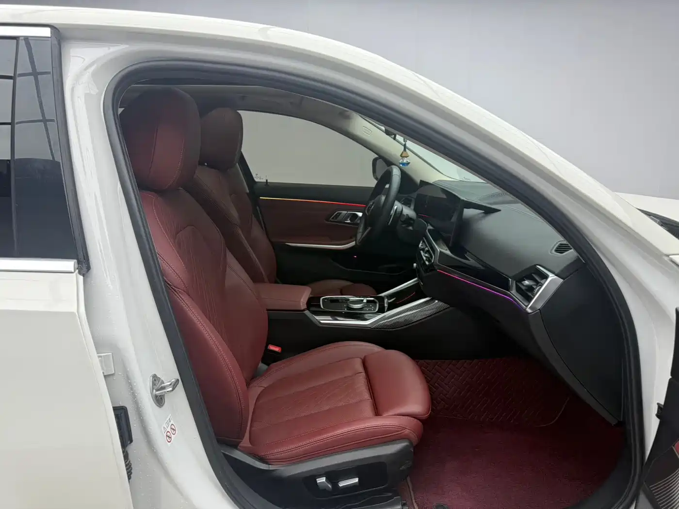 BMW 3 Series 2023 320Li M Sport Package фото 11