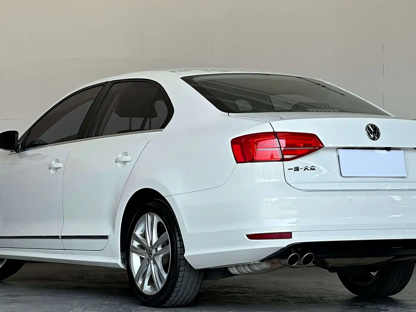 Volkswagen Sagitar 2018 280TSI DSG Spark Edition фото 9