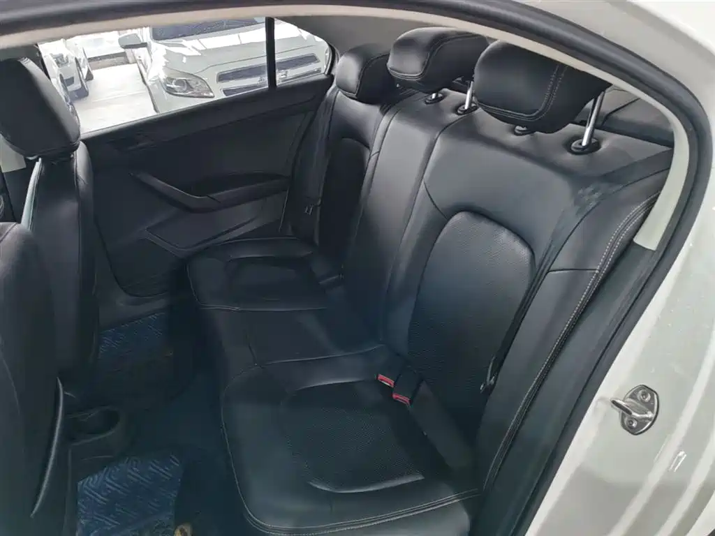Volkswagen Santana 2016 1.6L Automatic Trend Edition фото 17