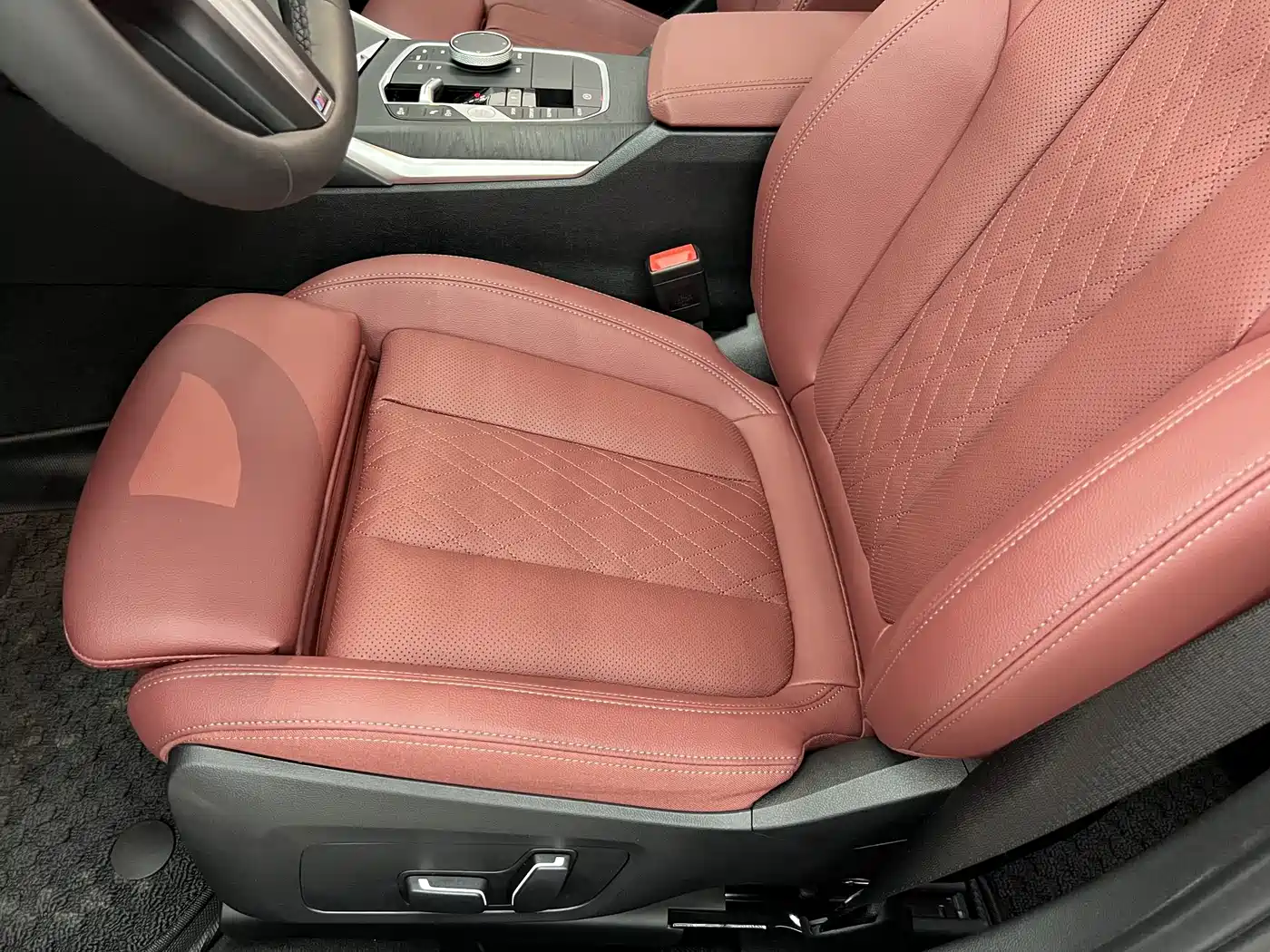 BMW 3 Series 2023 325i M Sport Package фото 10