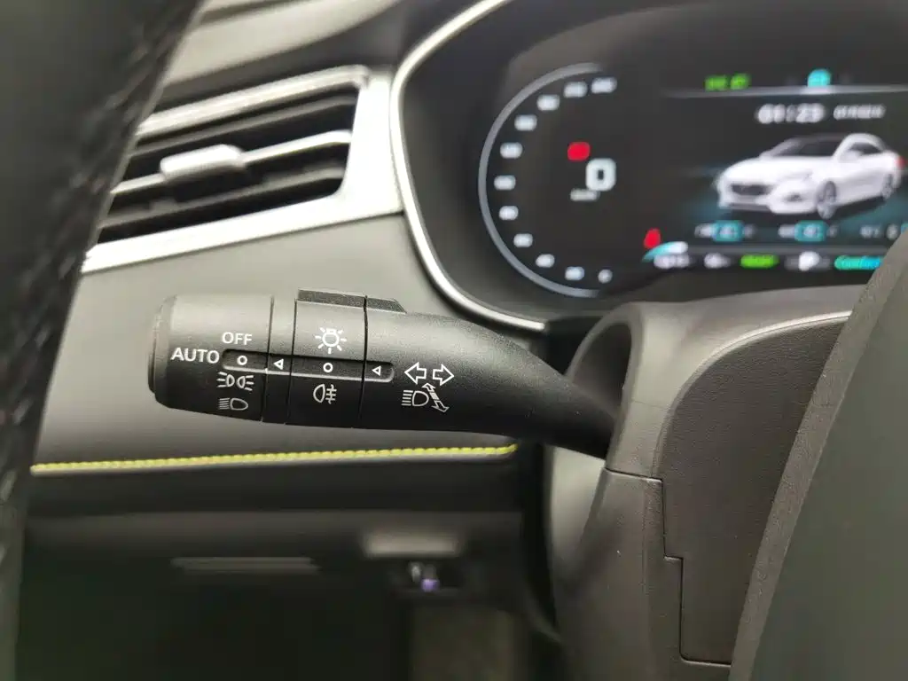 Roewe i6 MAX EV 2026 2022 EV 500 Sunroof Premium