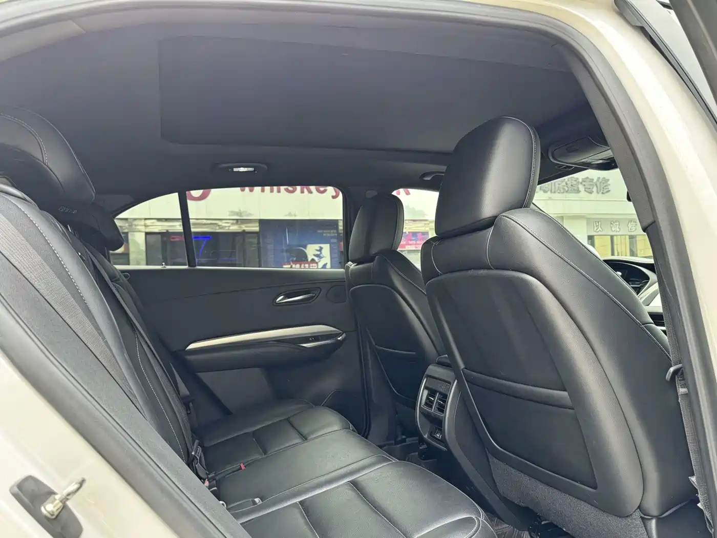 Cadillac XT4 2019 2018 28T FWD Leading Edition