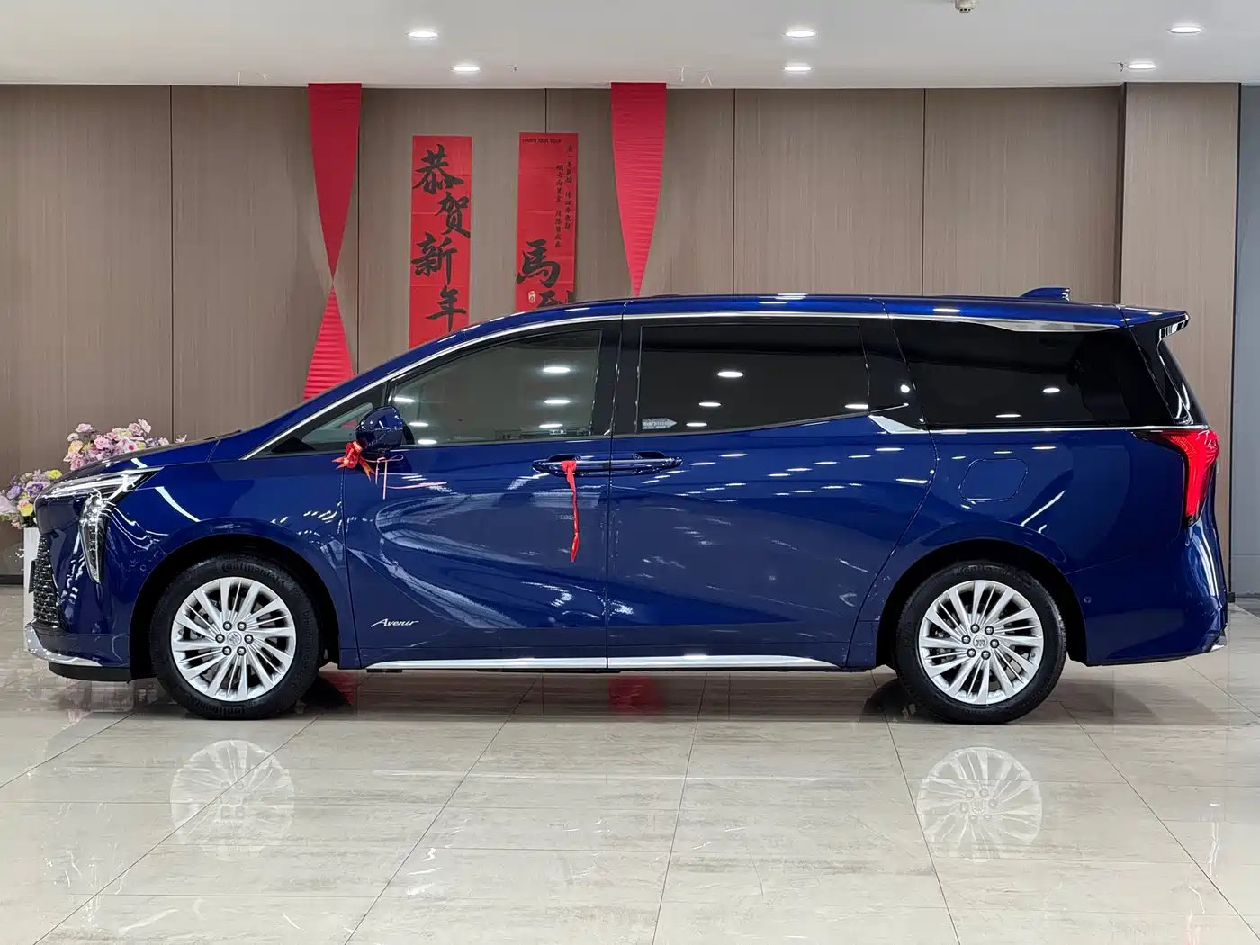 Buick Century 2023 2.0T 7-Seater World Edition фото 5