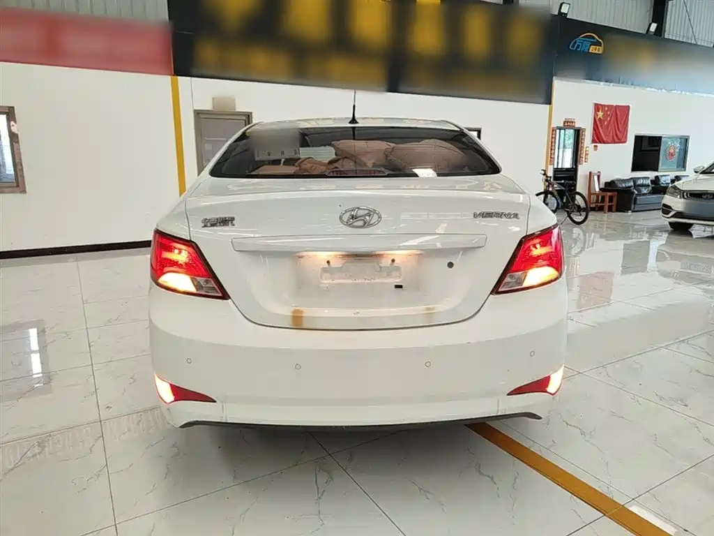 Hyundai Verna 2014 1.4L Automatic Smart GLS фото 6