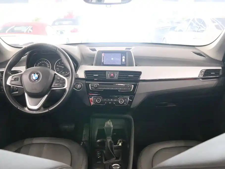 Фото 5 - BMW X1