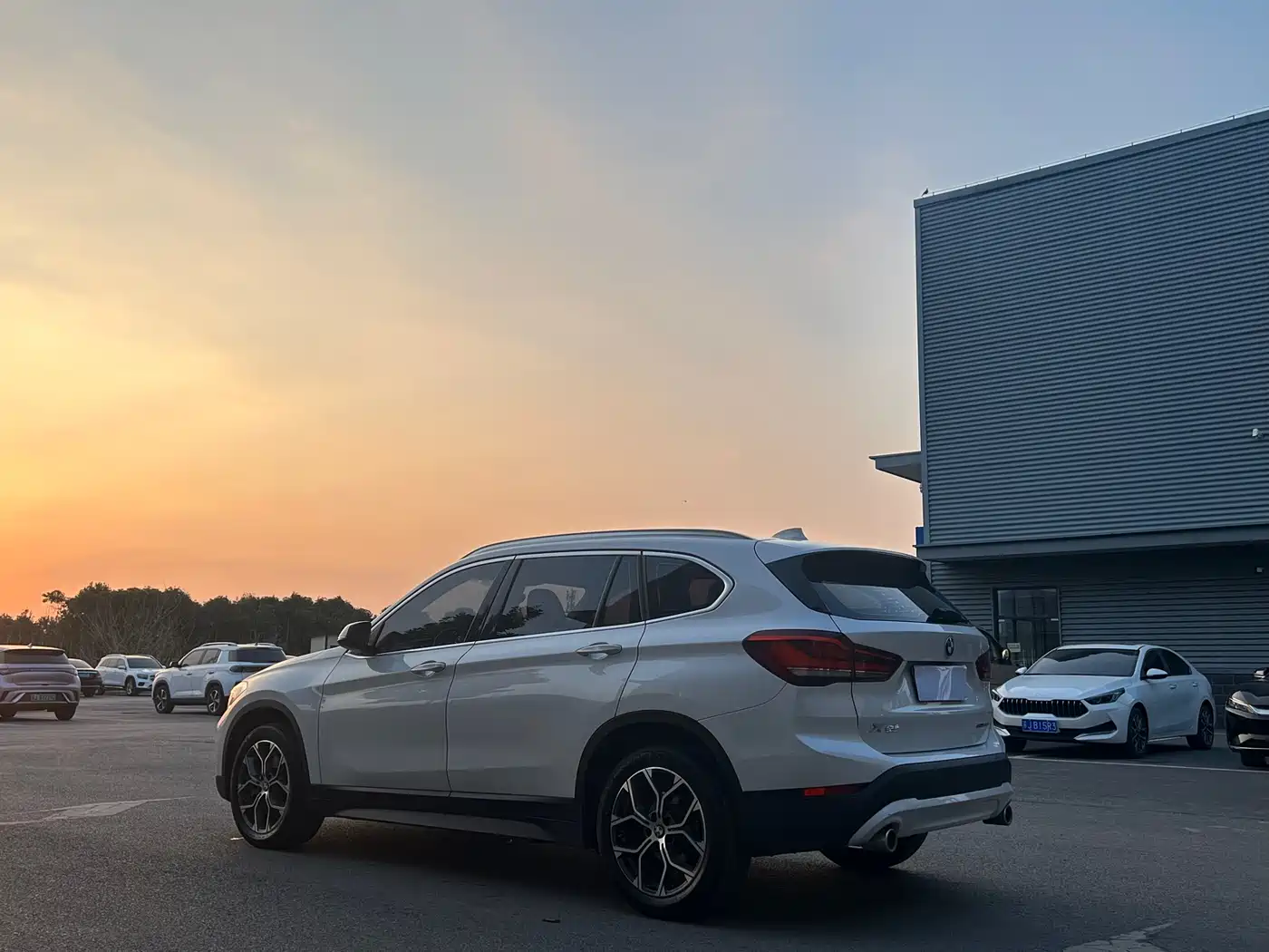 BMW X1 2021 sDrive25Li Leading фото 5