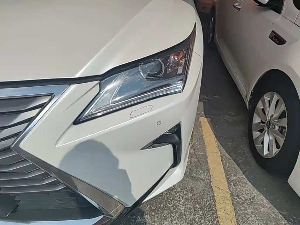 Photo 24 - Lexus RX