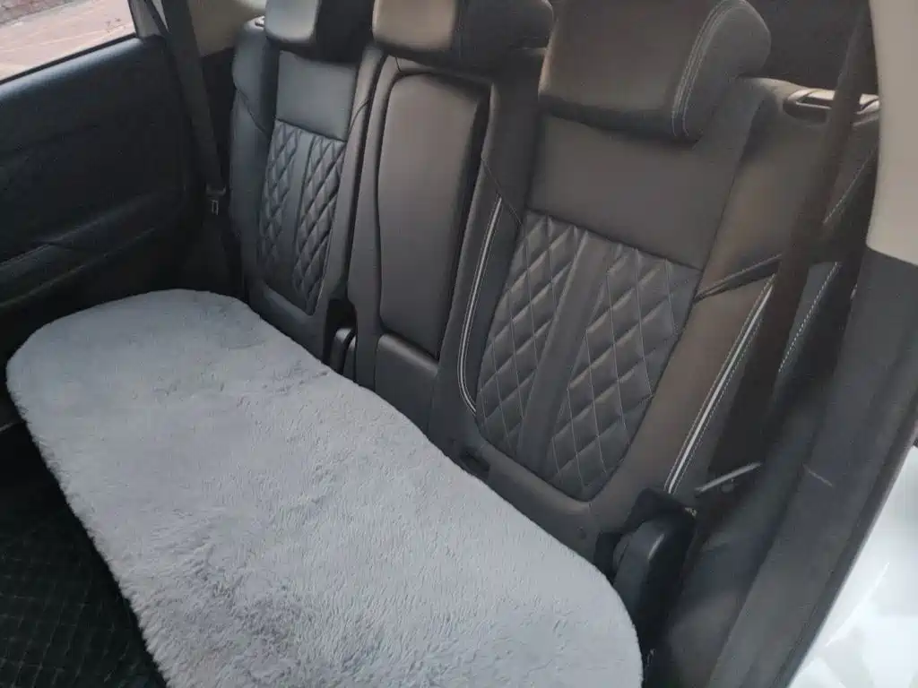 Photo 15 - Mitsubishi Outlander