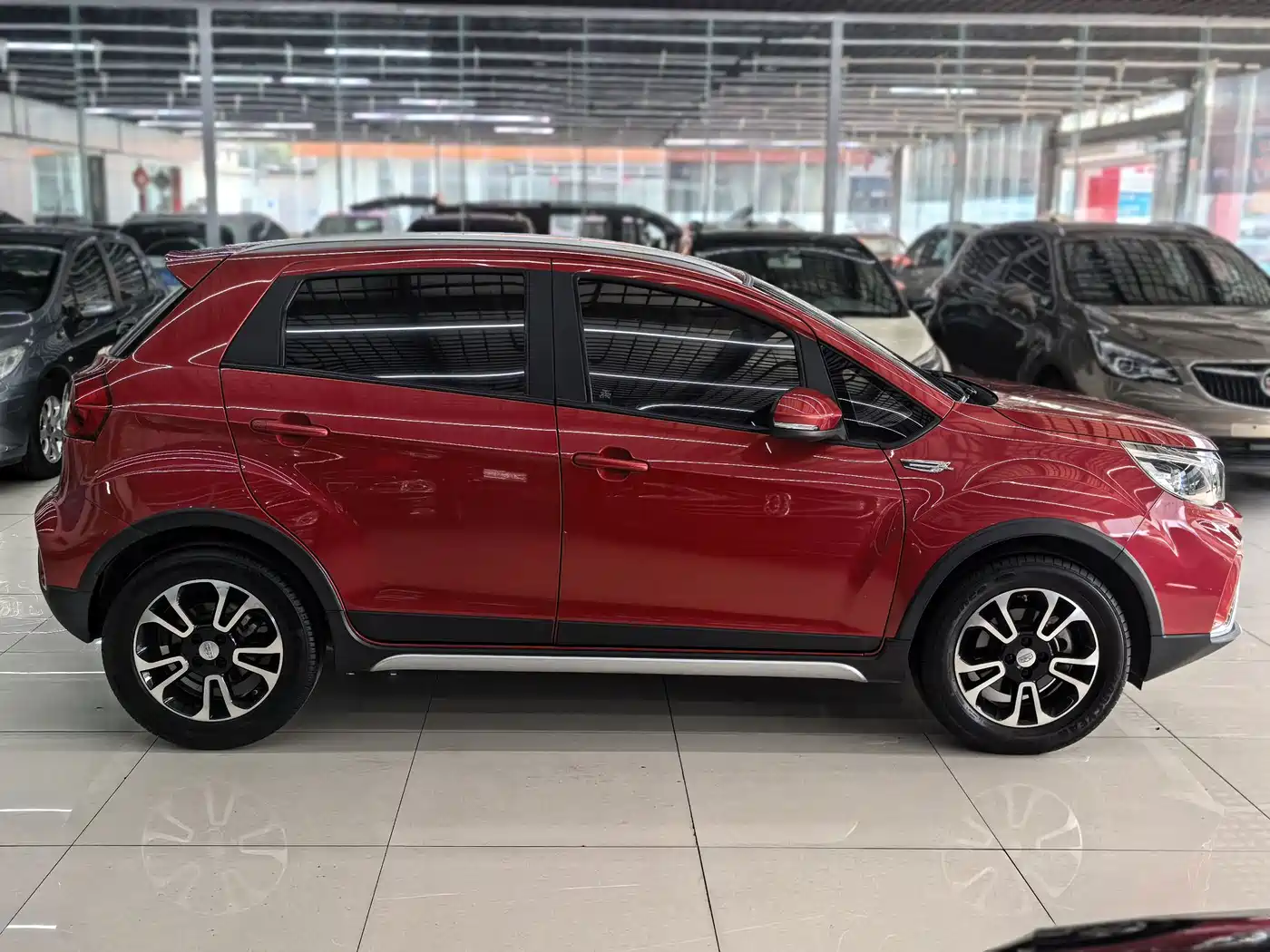 Фото 6 - Geely Vision X3