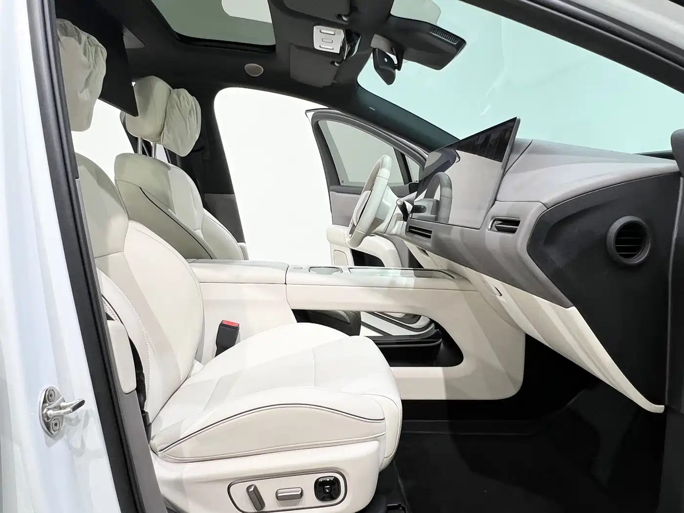 Фото 9 - Li Auto i6