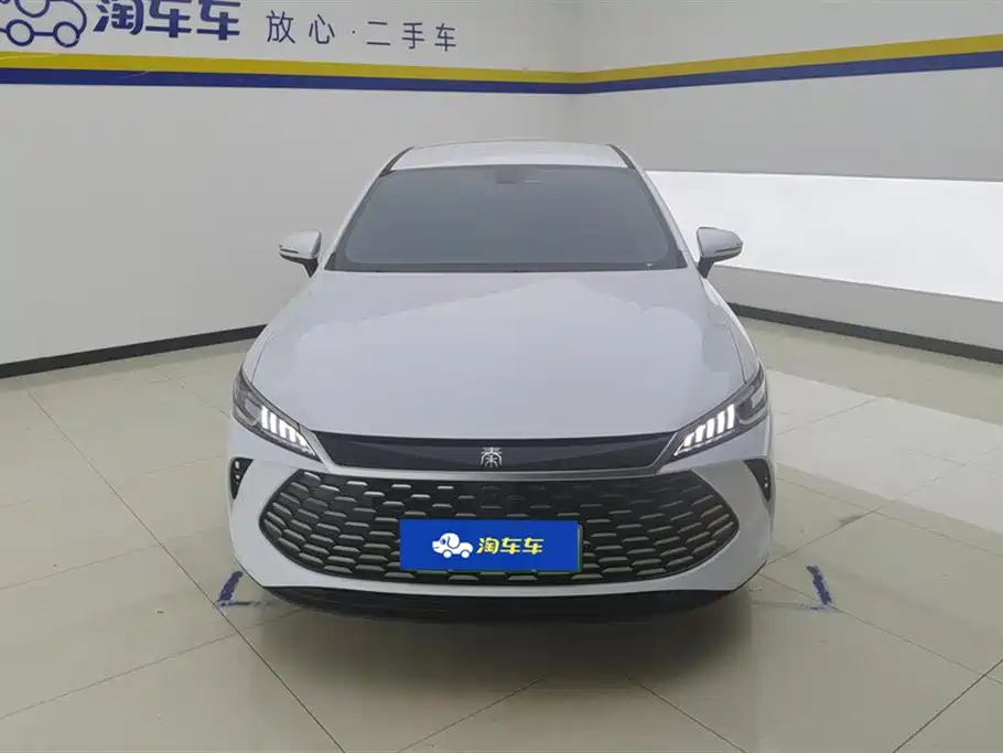 BYD Qin PLUS 2025 DM-i Smart Drive 55KM Leader фото 2