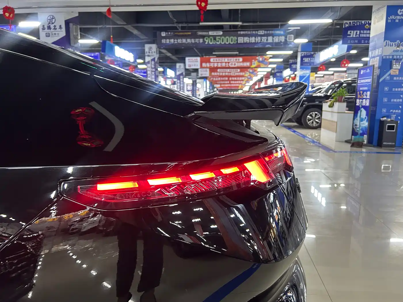 Lynk & Co 10 EM-P 2025 Facelift 120 AWD Ultra фото 12