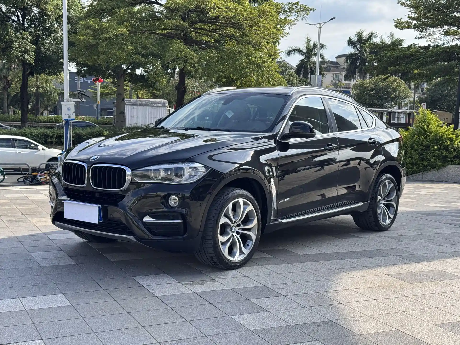 Фото 1 - BMW X6