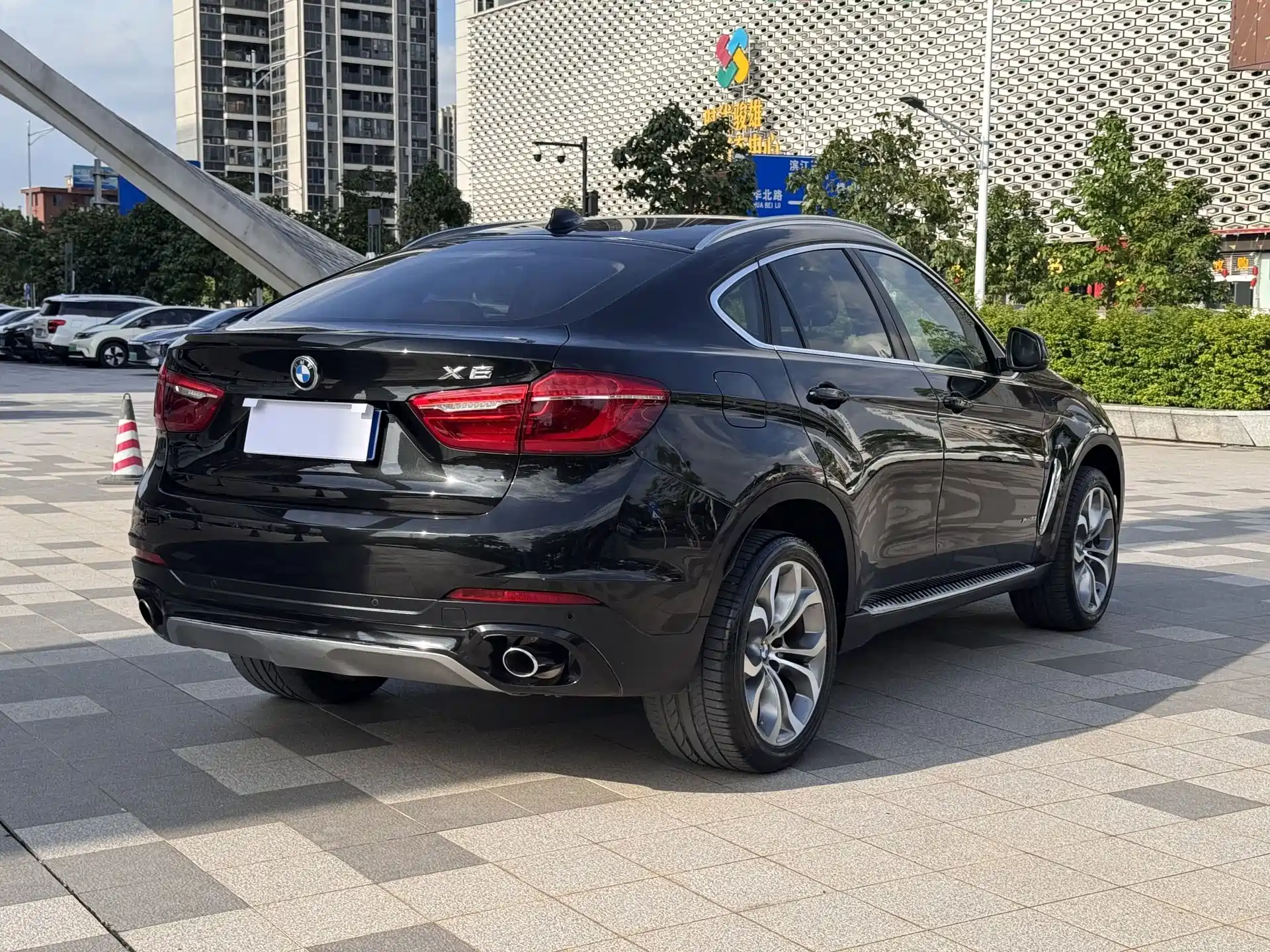 Фото 4 - BMW X6