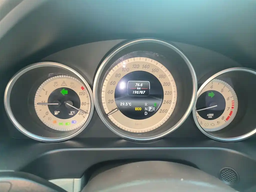 Mercedes-Benz E-Class 2015 Facelift E 260 L Sport фото 12