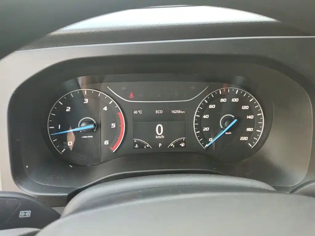Jiangling JMC Fushun 2025 2025 Model 2.0T 8AT Diesel Medium Wheelbase Medium-High Roof Commercial Multi-purpose Vehicle 7 Seater