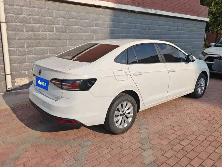Фото 3 - Volkswagen Lavida