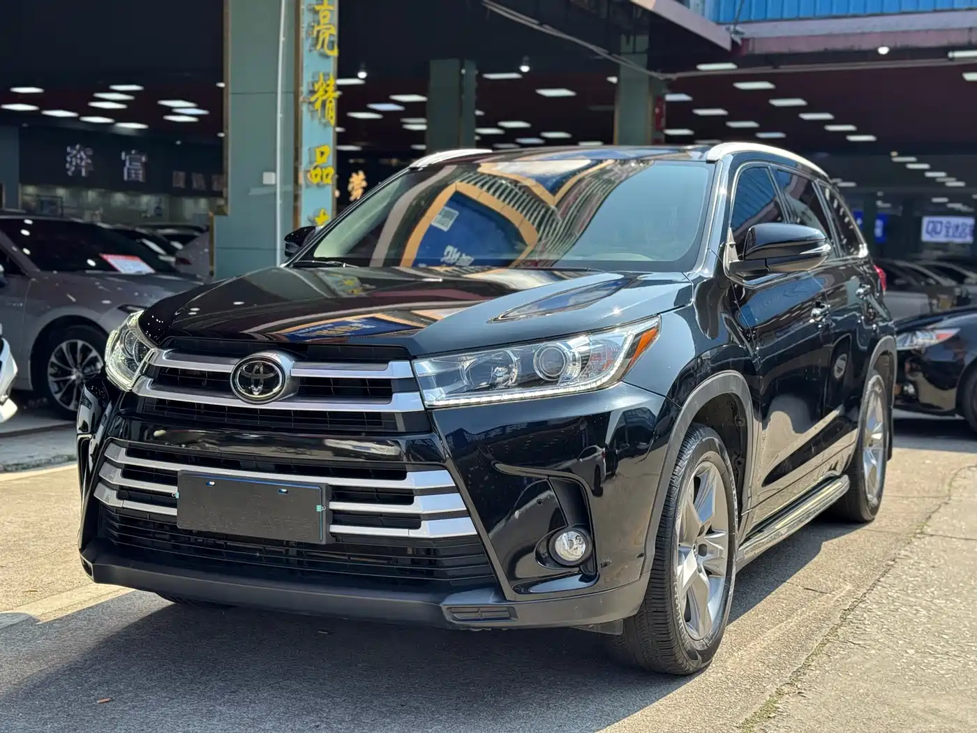 Toyota Highlander 2018 2.0T 4WD Luxury 7-seater China VI