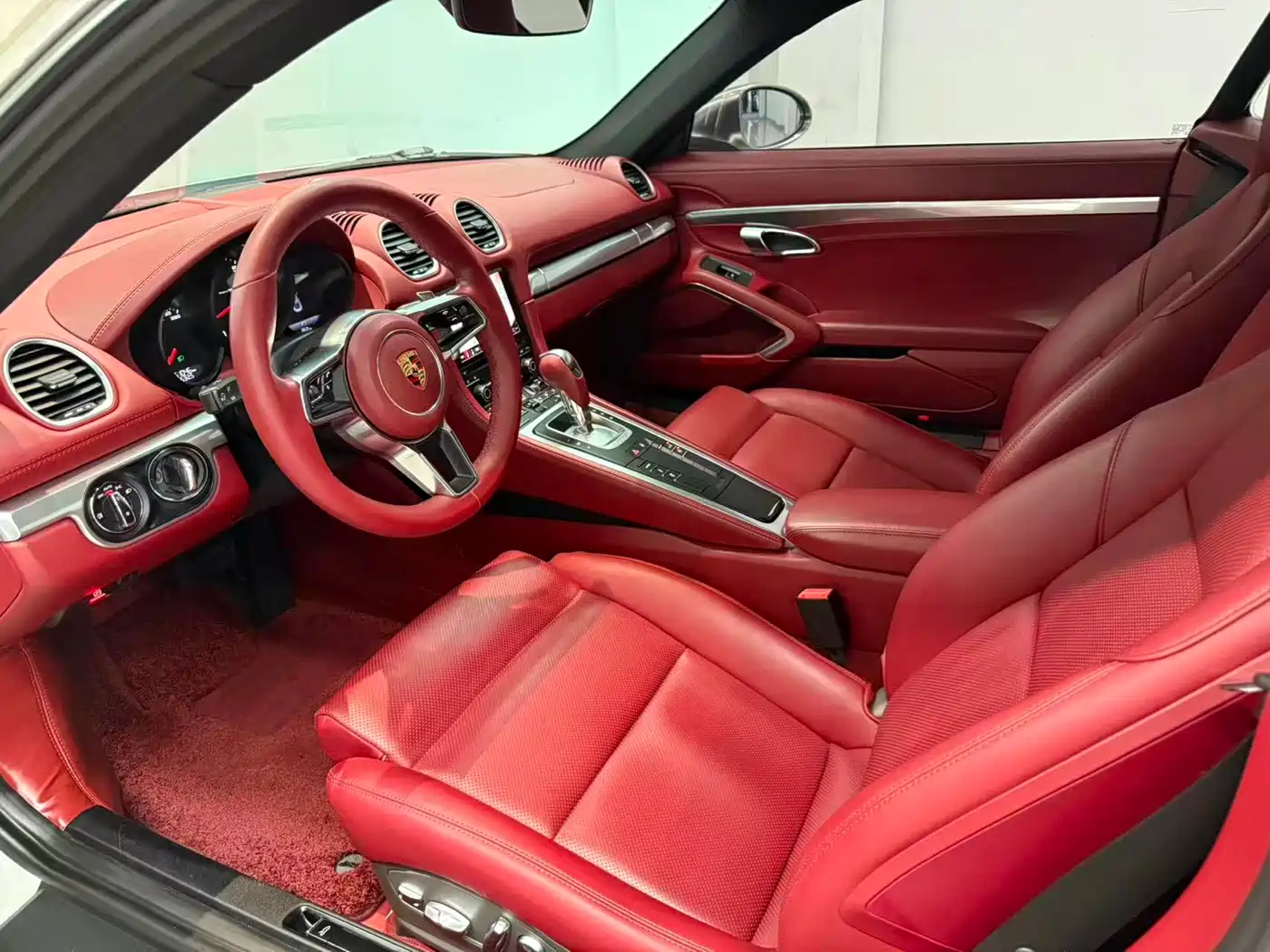 Porsche 718 2018 Cayman 2.0T фото 4