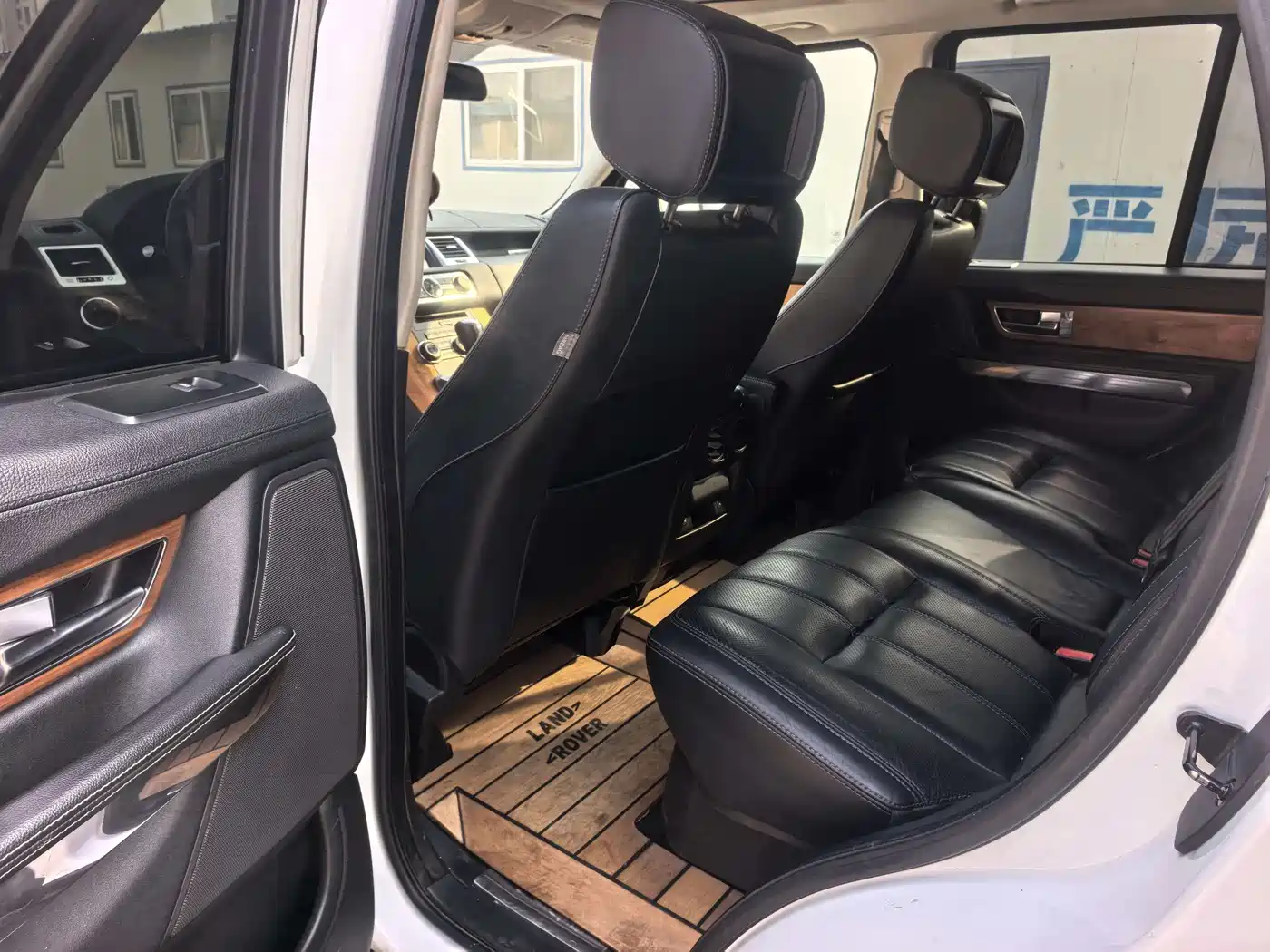 Land Rover Range Rover Sport 2012 5.0 NA V8 HSE фото 9
