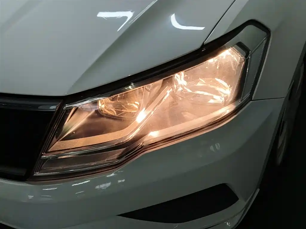 Volkswagen Jetta 2017 1.5L Automatic Fashion фото 24
