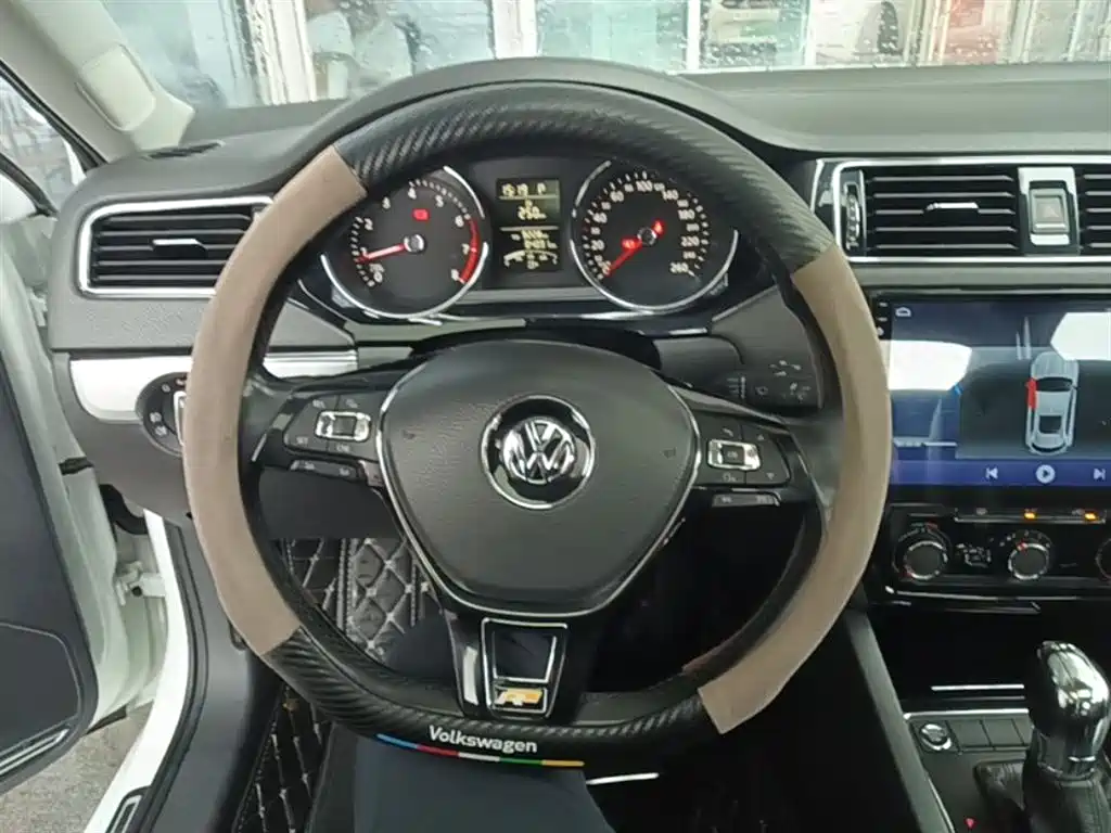 Volkswagen Sagitar 2018 1.6L Automatic Comfort фото 7