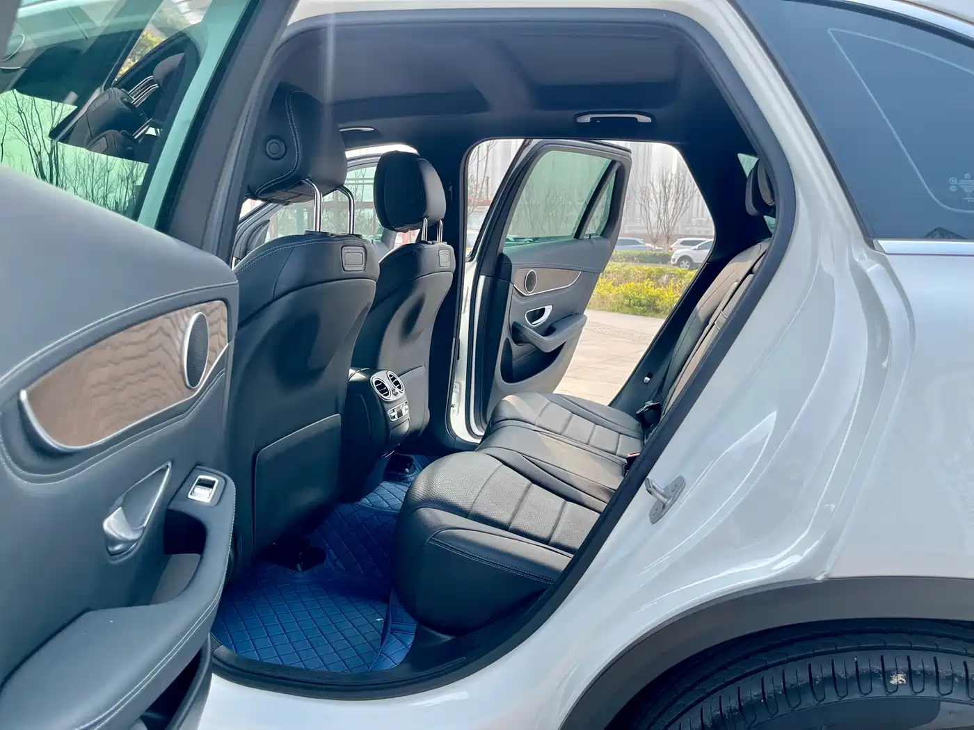 Mercedes-Benz GLC 2018 GLC 300 4MATIC Dynamic фото 14