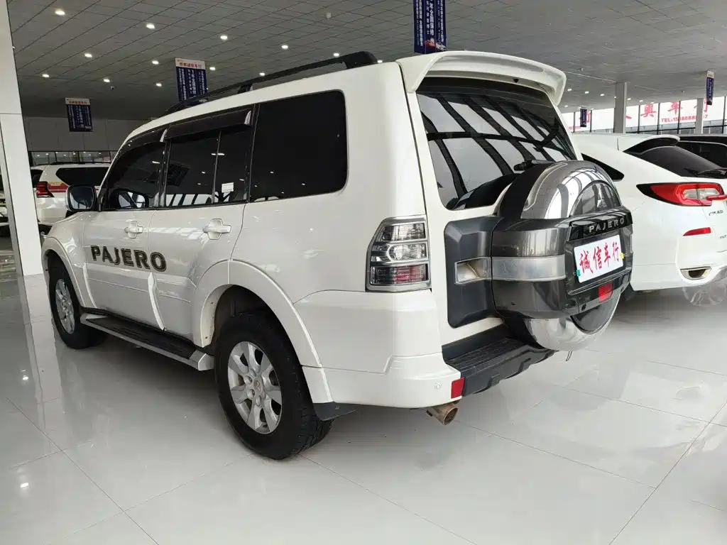 Фото 5 - Mitsubishi Pajero (Import)
