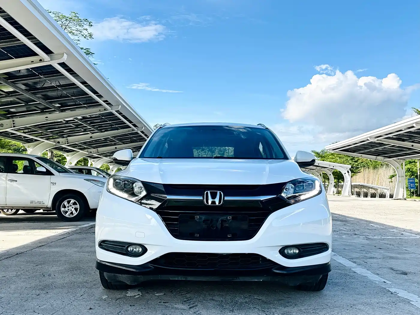Фото 2 - Honda Vezel