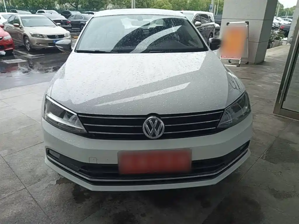 Volkswagen Sagitar 2018 1.6L Automatic Comfort фото 3
