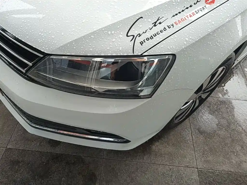 Volkswagen Sagitar 2018 1.6L Automatic Comfort фото 18