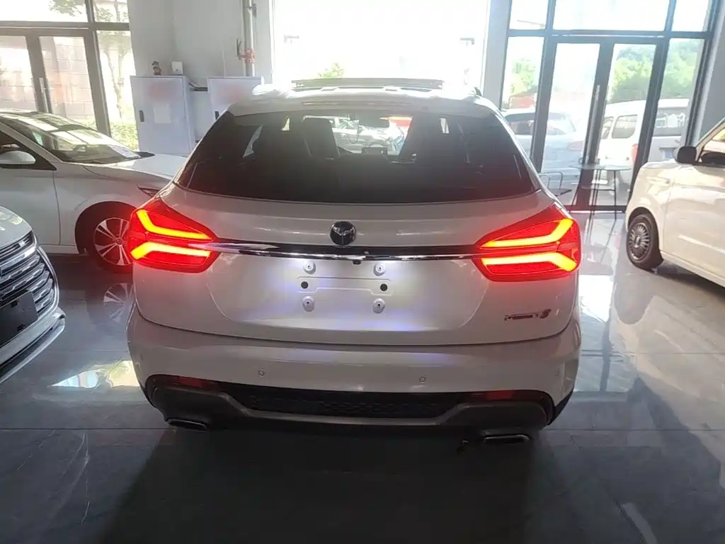 Junma MEET 3 (Meitu 3) 2019 2018 1.5T CVT Luxury Edition