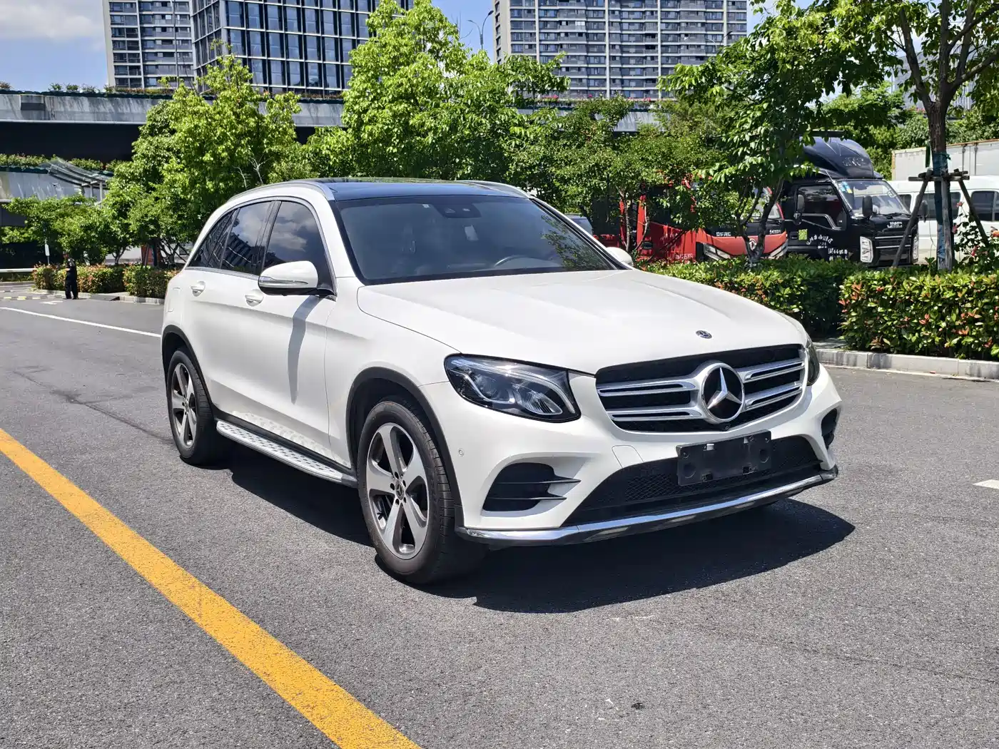 Mercedes-Benz GLC 2017 GLC 260 4MATIC Luxury фото 3