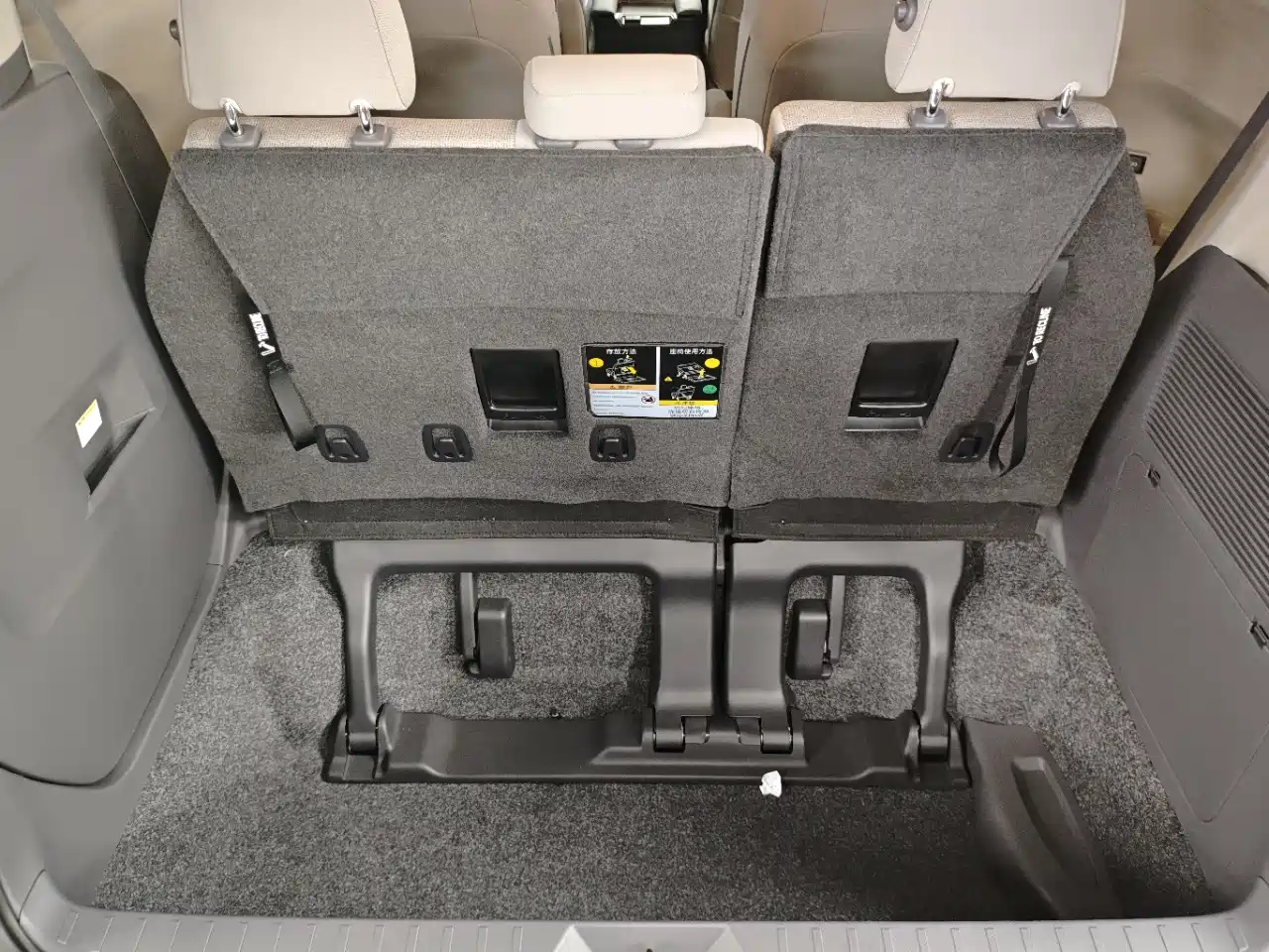 Toyota Sienna 2026 Model 2.5L Hybrid 2WD Comfort Edition фото 12