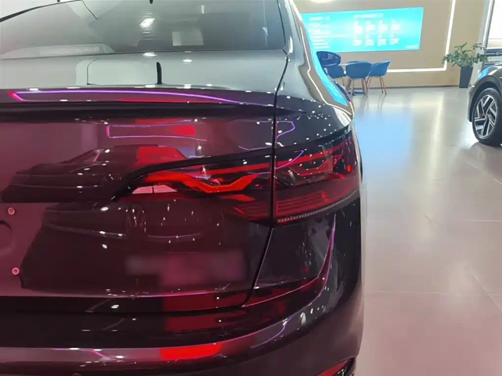 Volkswagen Sagitar 2023 300TSI DSG Surpassing Edition фото 8