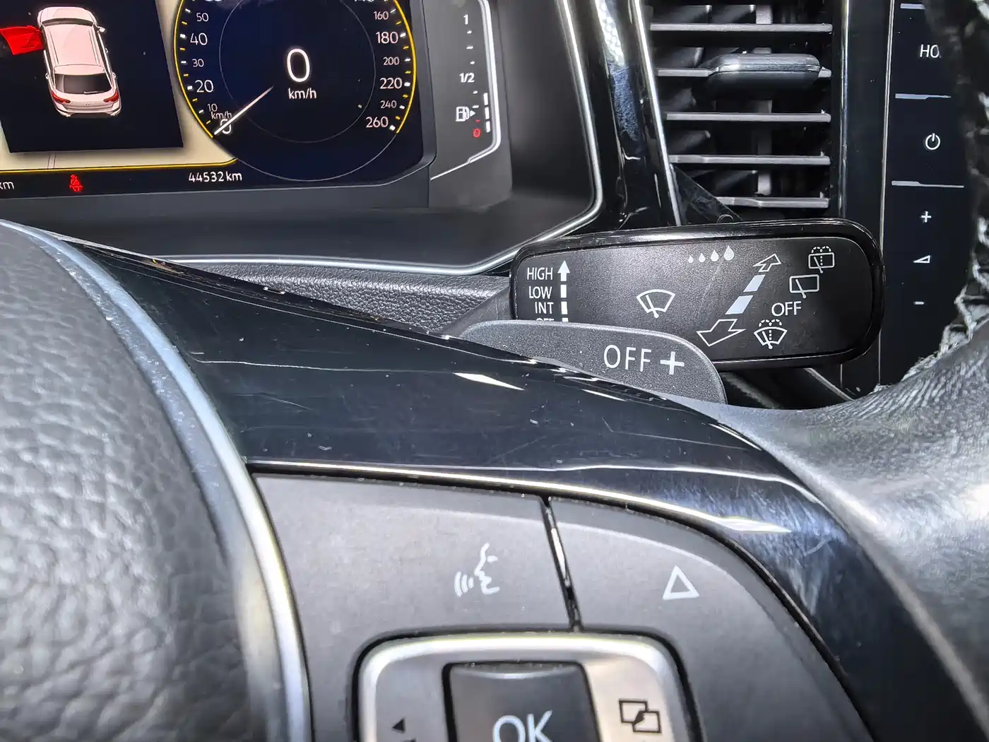 Volkswagen T-ROC 2022 280TSI DSG 2WD Comfort PLUS фото 13
