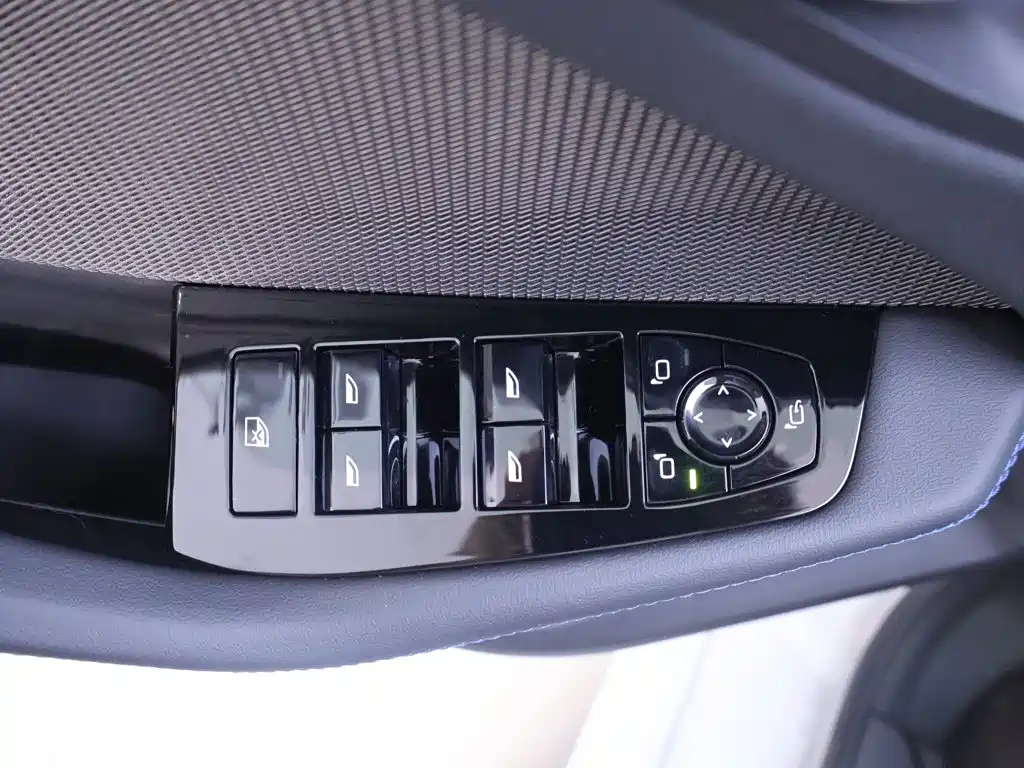 BMW 2 Series 2025 2025 225L M Sport Moonlight Package