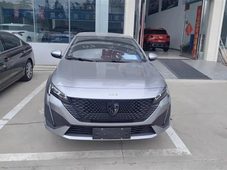 PEUGEOT 408