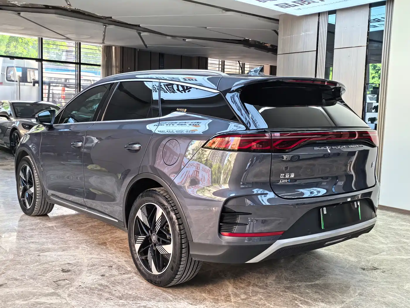 BYD Tang New Energy 2024 DM-i Glory Edition 112KM Deluxe фото 5