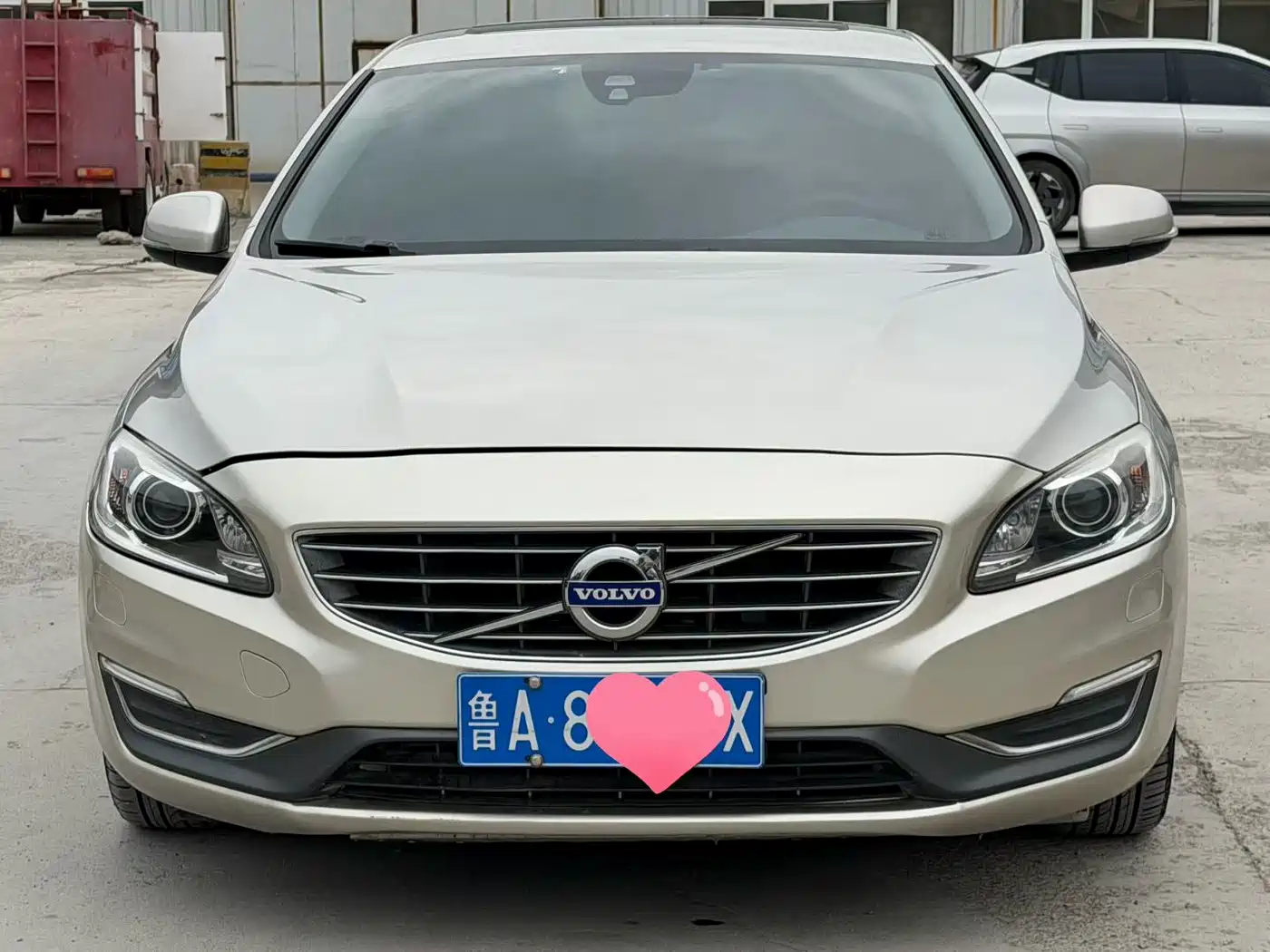 VOLVO S60