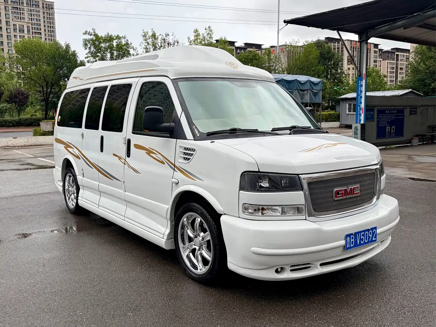 GMC Savana 2010 2011 5.3L Business Star 7-Seater