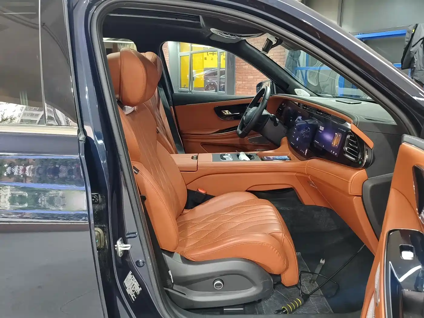 Exeed Landmark C-DM 2025 2025 180 Ultra Long Range Max AWD 6-Seater