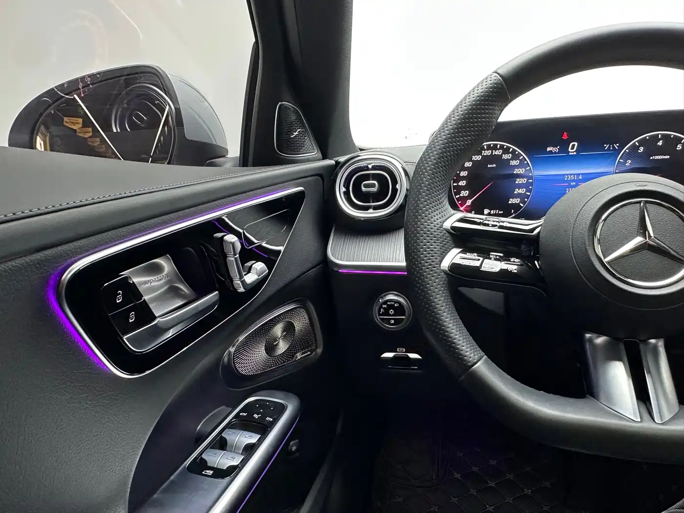 Mercedes-Benz C-Class 2023 Facelift C 260 L Sport Edition фото 20